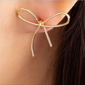 🆕 Dainty Bow 🎀 Pierced Earrings